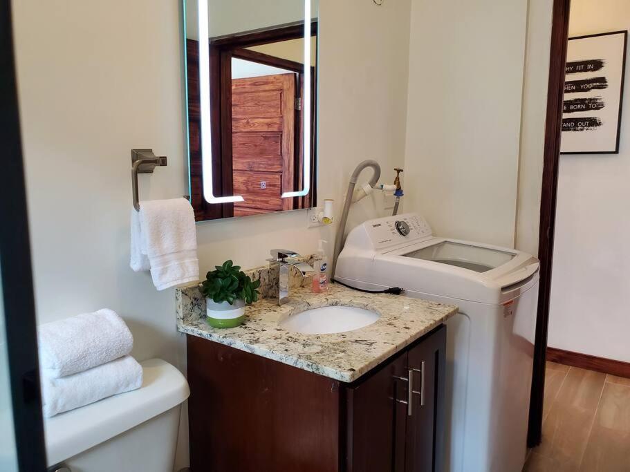 Apartamento 'the Solace' New Luxury Modern 1bed 1bath Apt. *